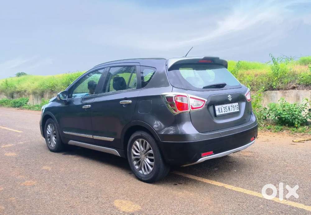 Maruti Suzuki S-cross 1.3 Alpha Topend Model
