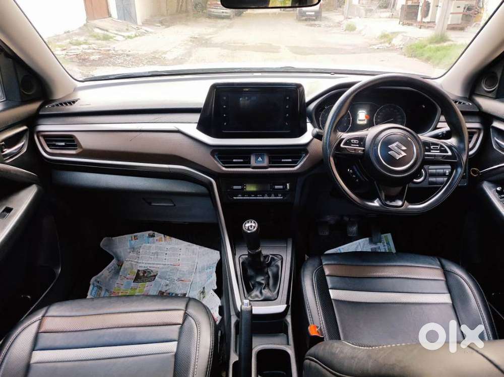 Maruti Suzuki Brezza 1.5 Zxi Smart Hybrid, 2024, Petrol