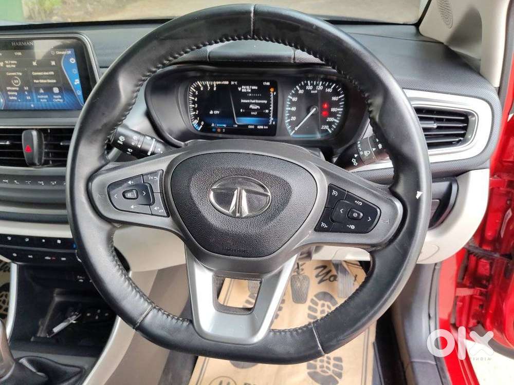 Tata Altroz Xz Plus (s), 2023, Petrol