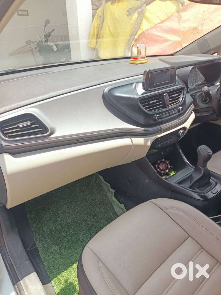 Tata Altroz Xe Plus 2022