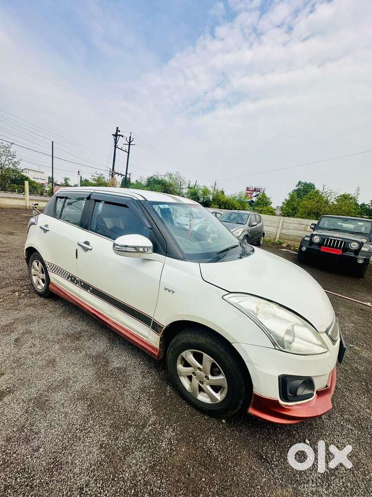 Maruti Suzuki Swift Vxi With Abs, 2016, Petrol