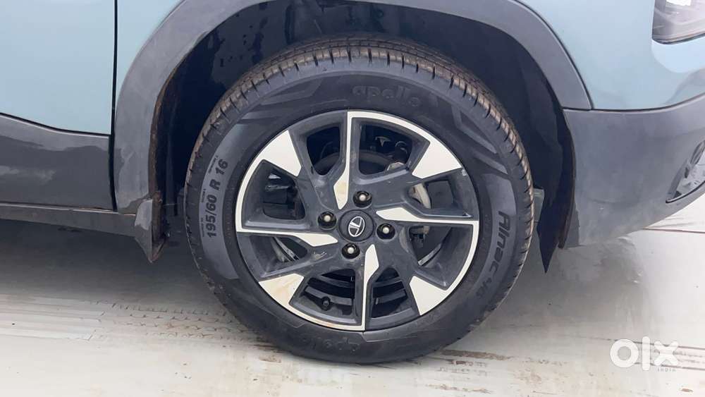 Tata Punch 1.2 Revotron Creative Amt Dual Tone, 2023, Petrol