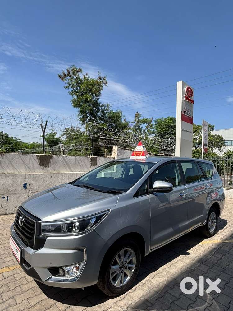 Toyota Innova Crysta [2020-ongoing] 2.4 Vx 8 Str, 2023, Diesel
