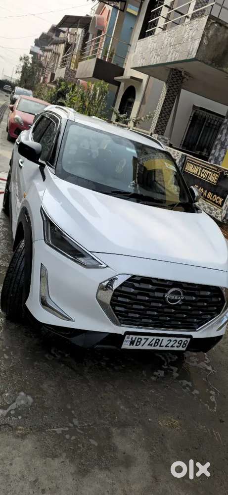 One Hand Car , Extra Boofer Attched