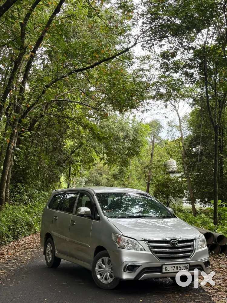 Toyota Innova Taxi  2011 Diesel Well Maintained