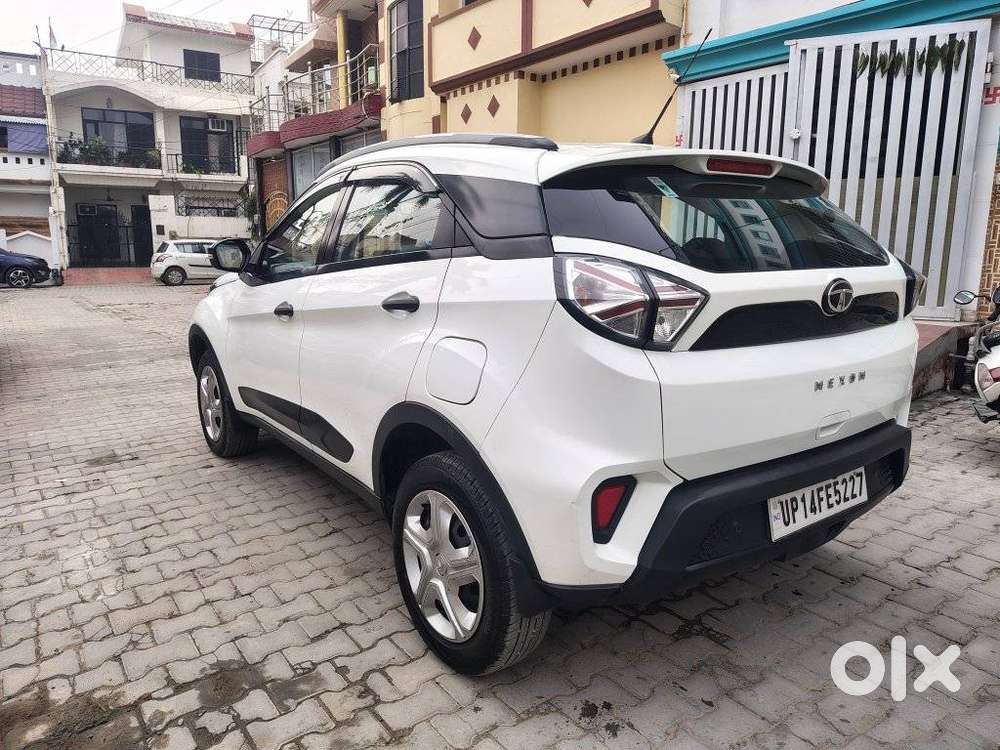 Tata Nexon 1.2 Revotron Xm (s), 2022, Petrol