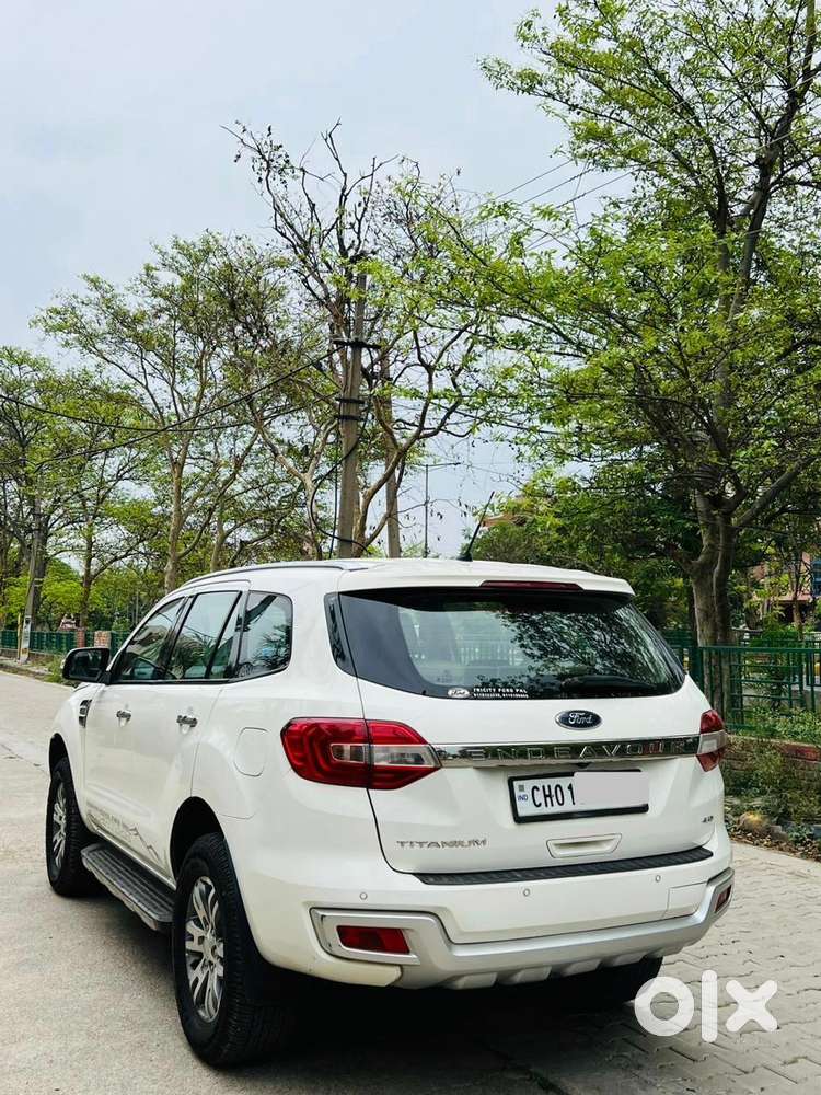 Ford Endeavour 3.2 Titanium Plus 4x4 At, 2017