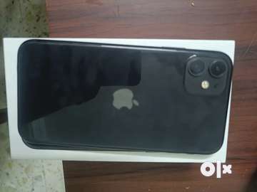 Iphone 11 128gb with charger and earphones hot sale