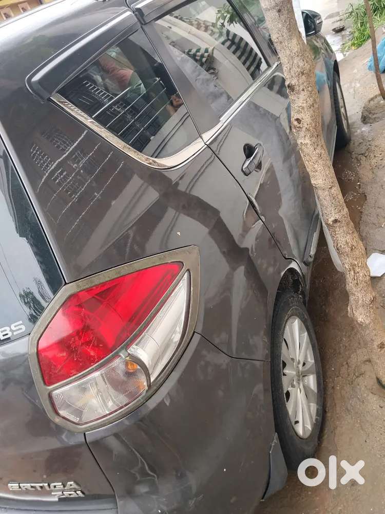 Maruti Suzuki Ertiga Zdi 2015