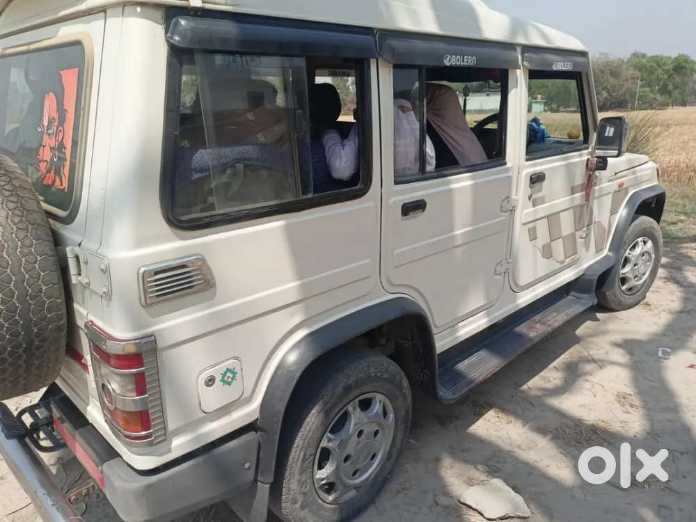 Mahindra Bolero 2014 Petrol 150000 Km Driven