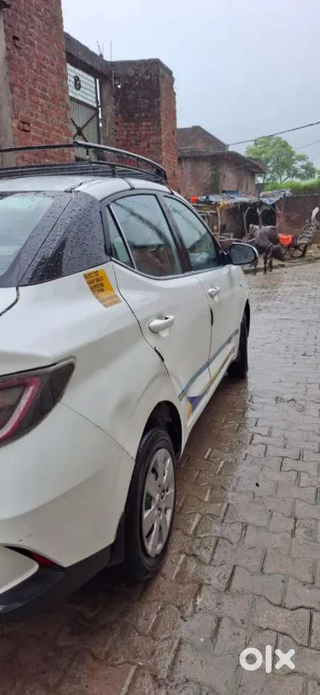Hyundai Aura 2021 Cng & Hybrids 230000 Km Driven