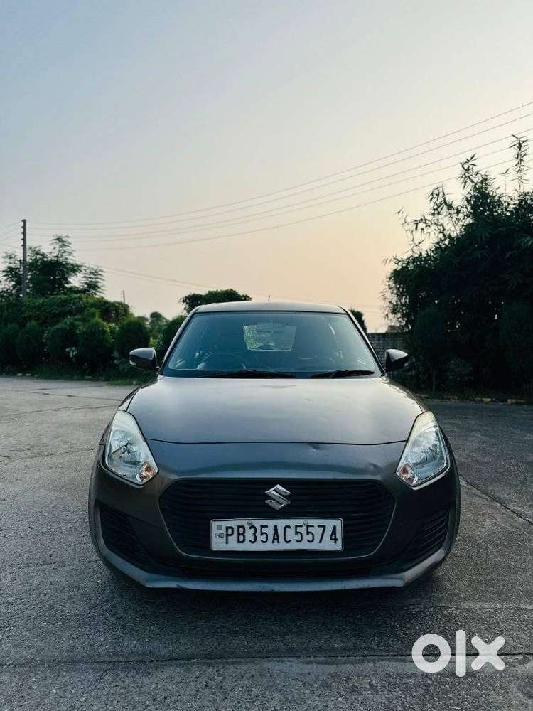 Maruti Suzuki Swift Vxi + Manual, 2018, Petrol