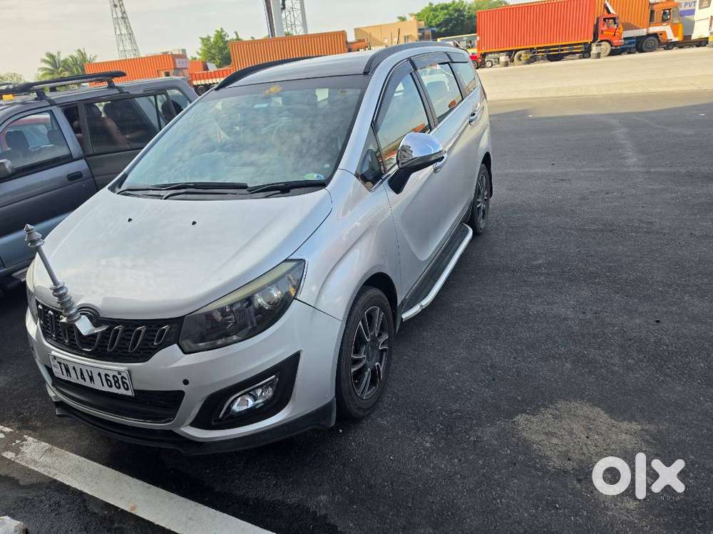 Mahindra Marazzo M8 2018 Diesel