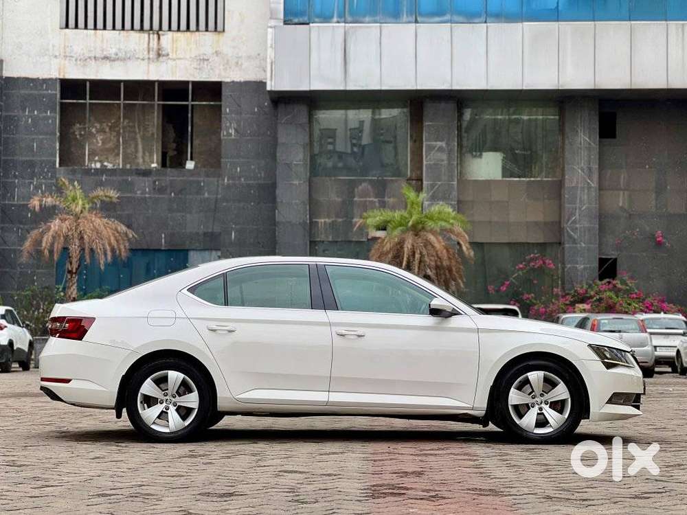 Skoda Superb Style 1.8 Tsi At, 2017, Diesel