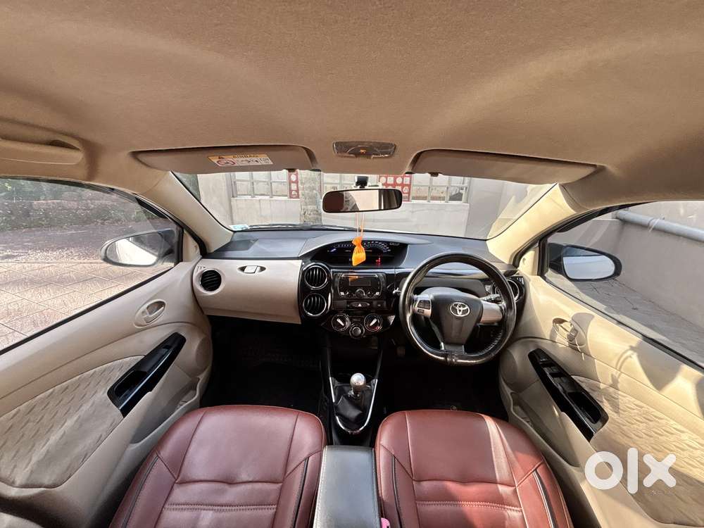 Toyota Etios Liva Vxd Dual Tone, 2018, Diesel