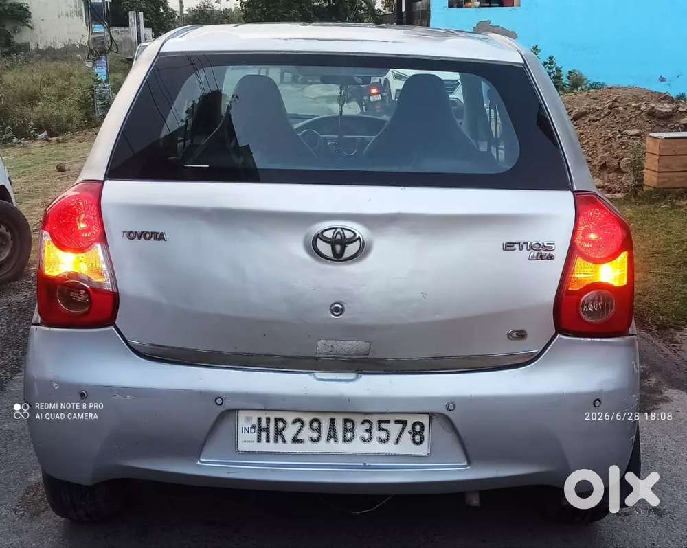Toyota Etios Liva 2011 Exclusive Petrol