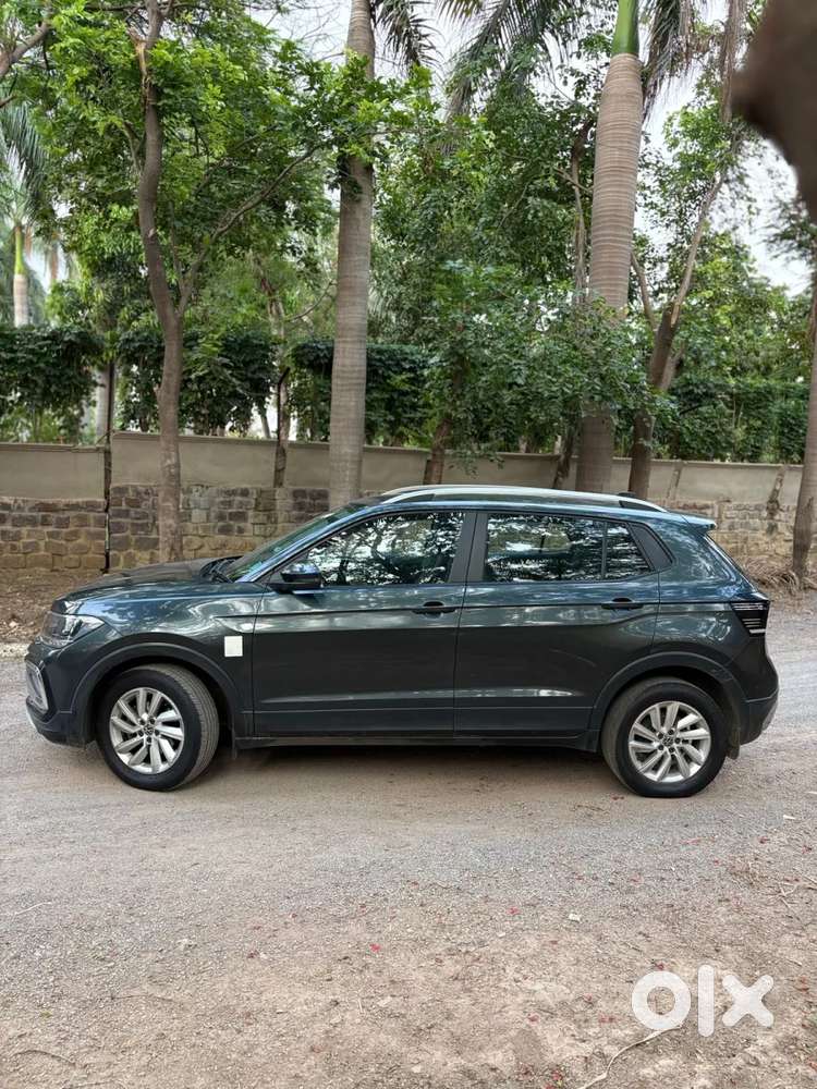Volkswagen Taigun 1.0 Tsi Highline At, 2023, Petrol