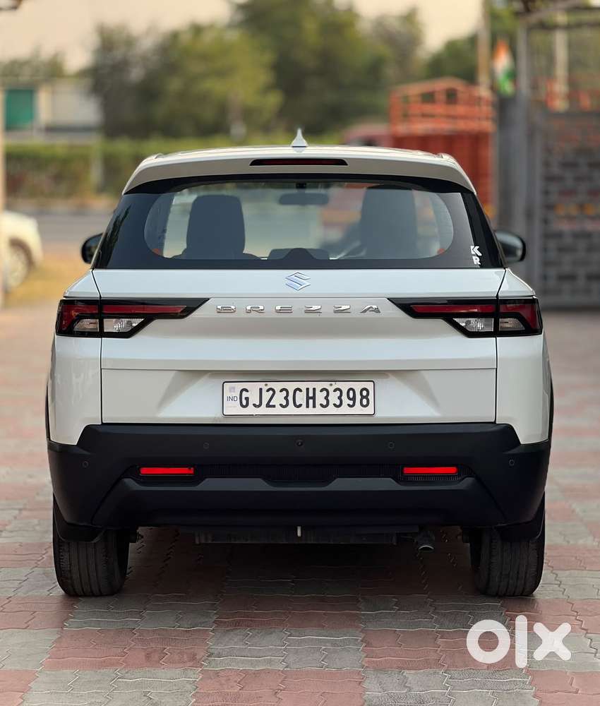 Maruti Suzuki Brezza 1.5 Vxi Cng, 2025, Cng & Hybrids