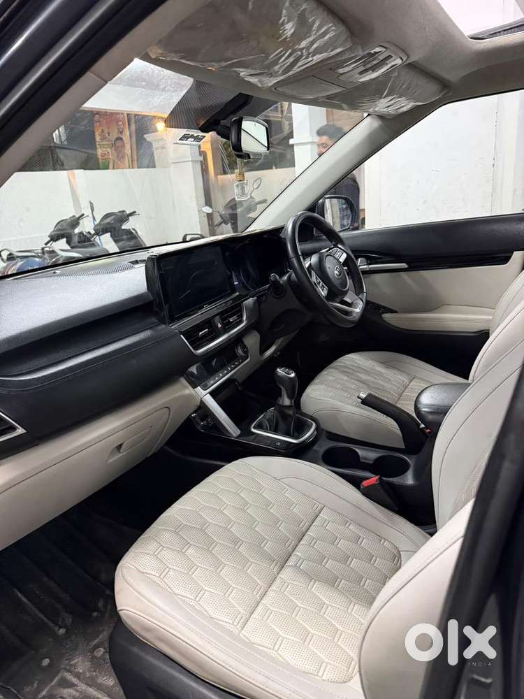 Kia Seltos 2020 Sunroof Variant Petrol Well Maintained
