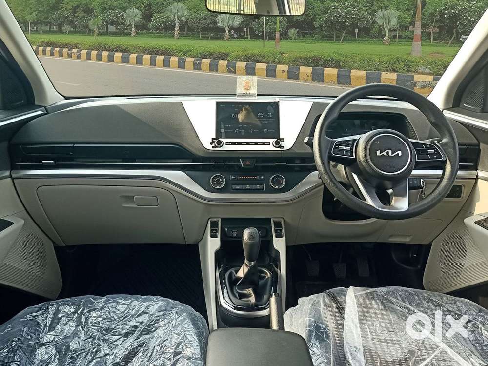 Kia Carens 1.5 Prestige 7 Str, 2023, Petrol