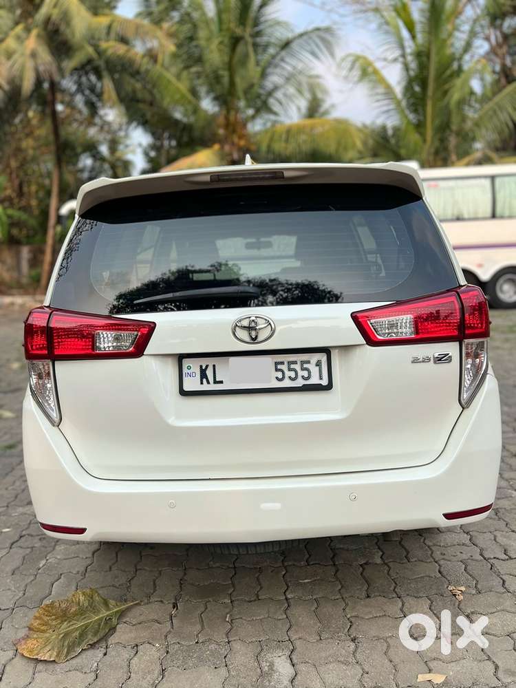 Toyota Innova Crysta 2018/6 2.8 Z At Diesel 105000 Km Driven