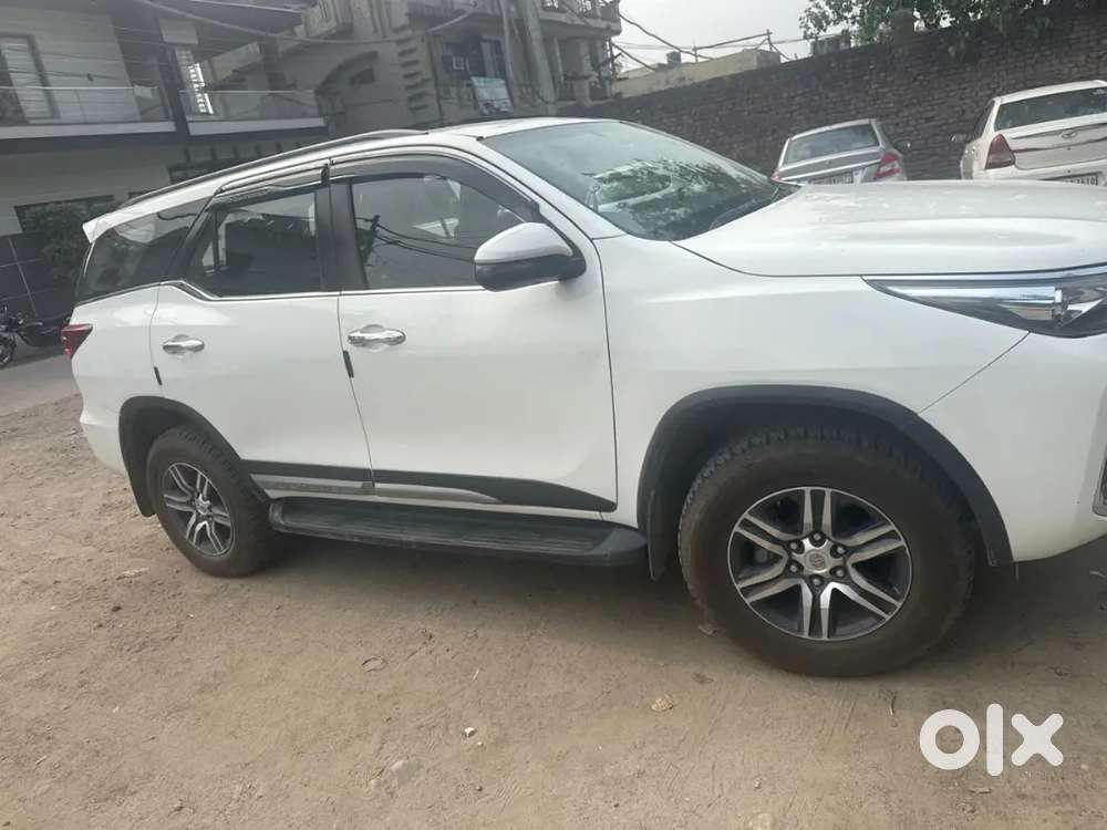 Toyota Fortuner Legender 2020 Diesel 125000 Km Driven