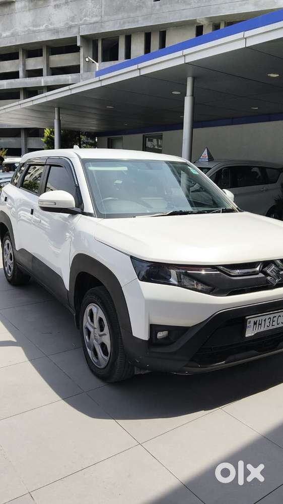 Maruti Suzuki Brezza 1.5 Lxi Smart Hybrid, 2023, Petrol