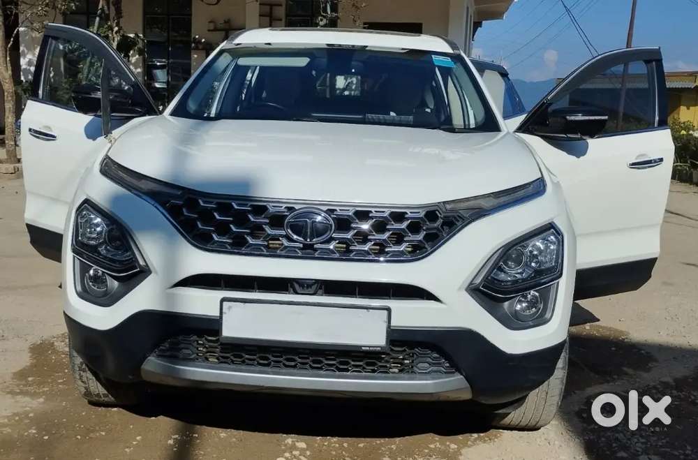 Tata Safari Xza+ 2.0l Diesel Automatic, 7-seater, In Orcus White.