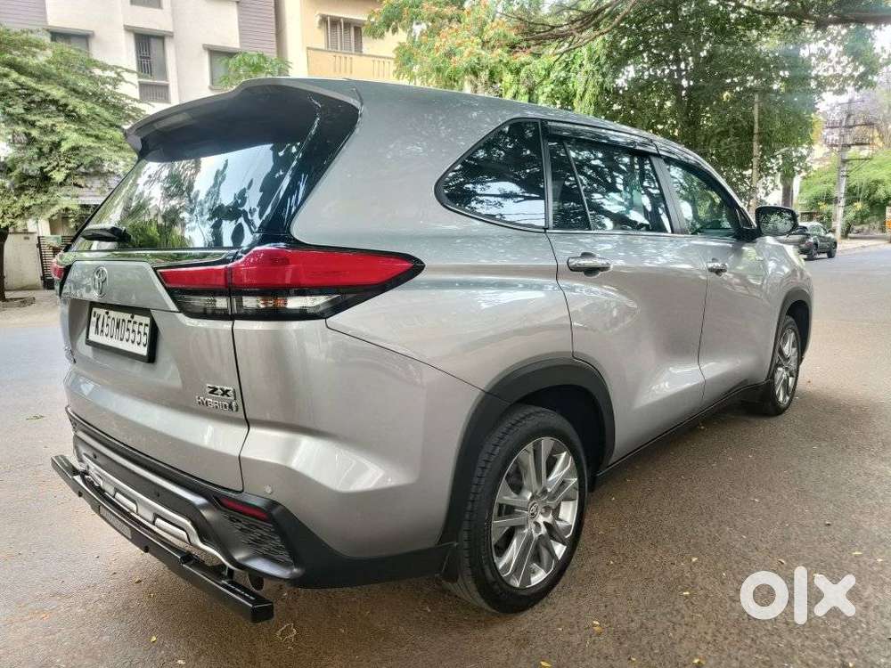 Toyota Innova Hycross 2.0 Zx Hybrid 7 Str, 2024, Petrol