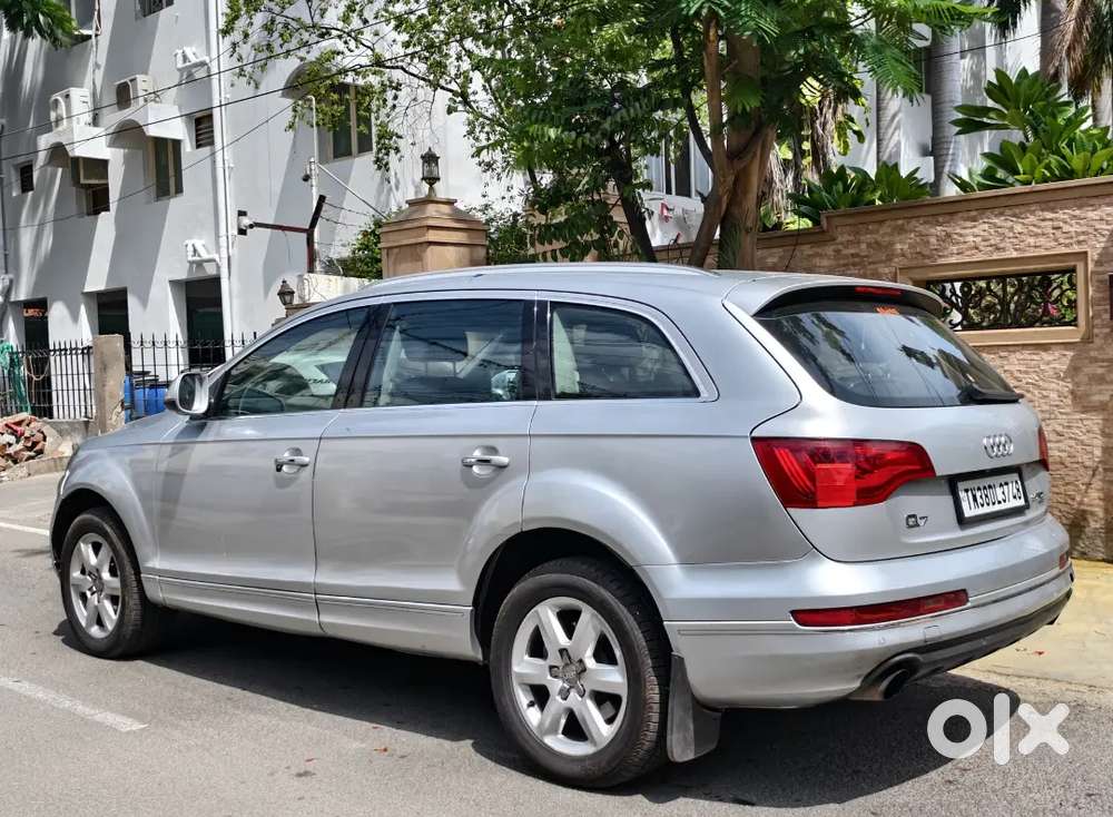 Audi Q7 Diesel Premium Plus Sunroof (7-seater )