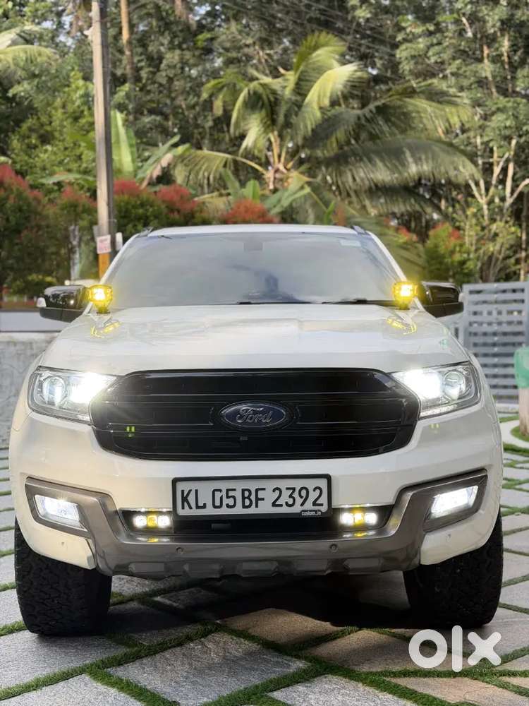 Ford Endeavour 3.2 Titanium 2017