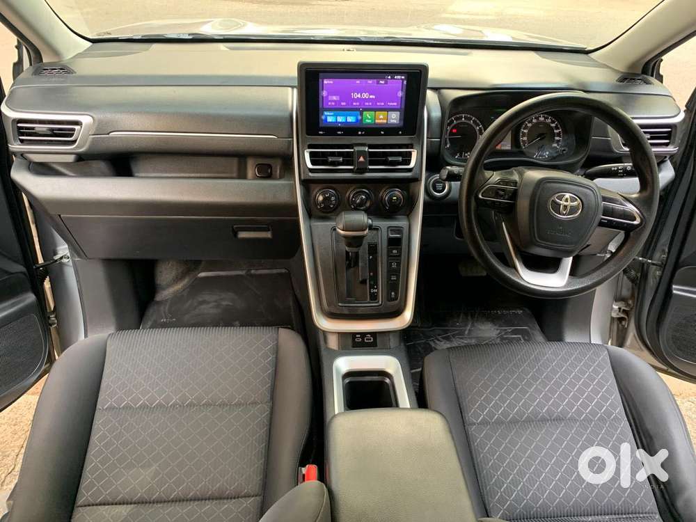 Toyota Innova Hycross 2.0 Gx 8 Str, 2024, Petrol