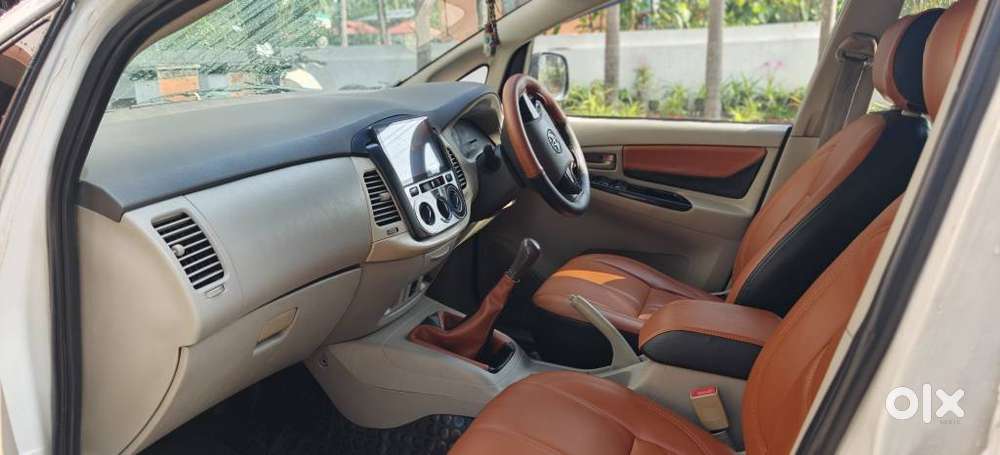 Toyota Innova 2.5 G (diesel) 8 Seater, 2012, Diesel