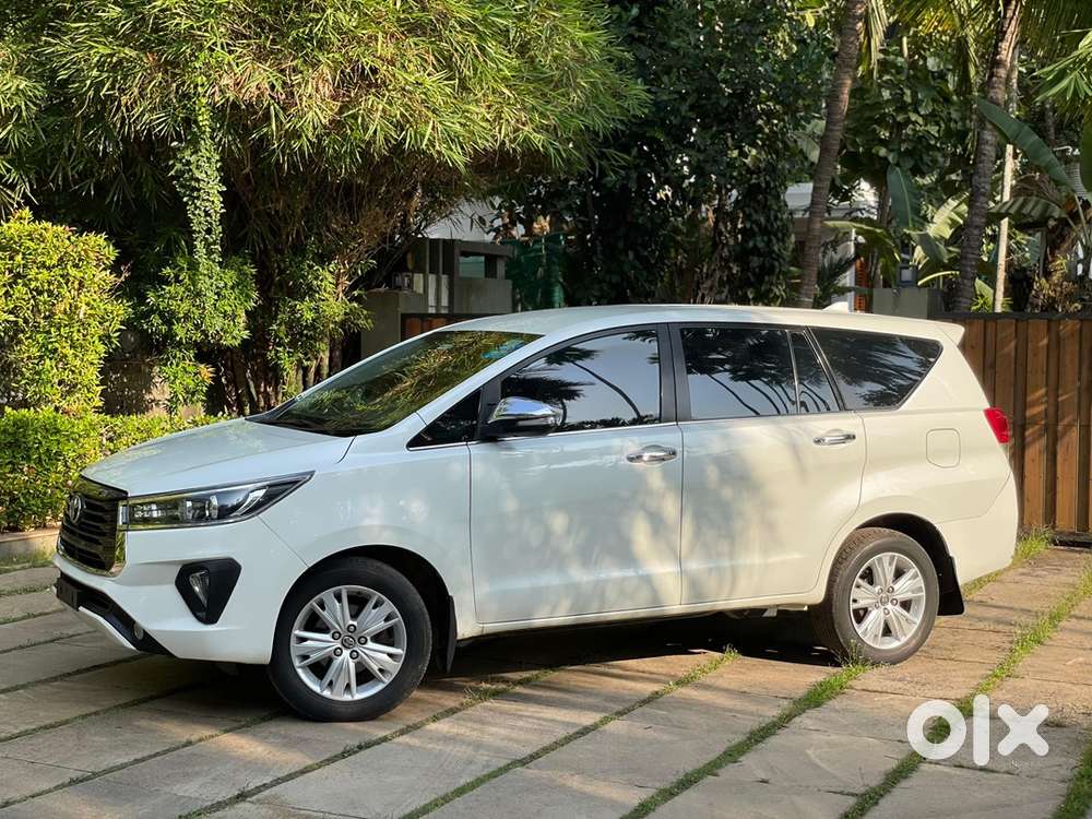 Toyota Innova Crysta 2016 Diesel Well Maintained