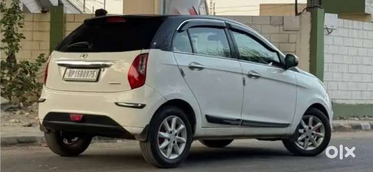Tata Bolt Petrol 2015