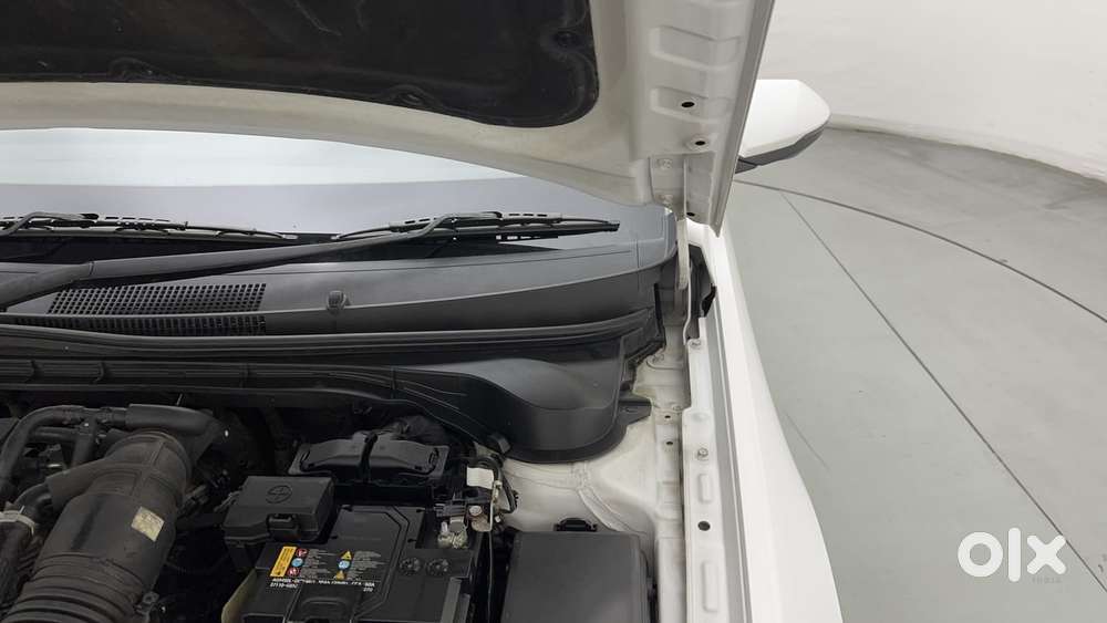 Hyundai Verna 1.5 Sx (o) Turbo Petrol Mt, 2023, Petrol