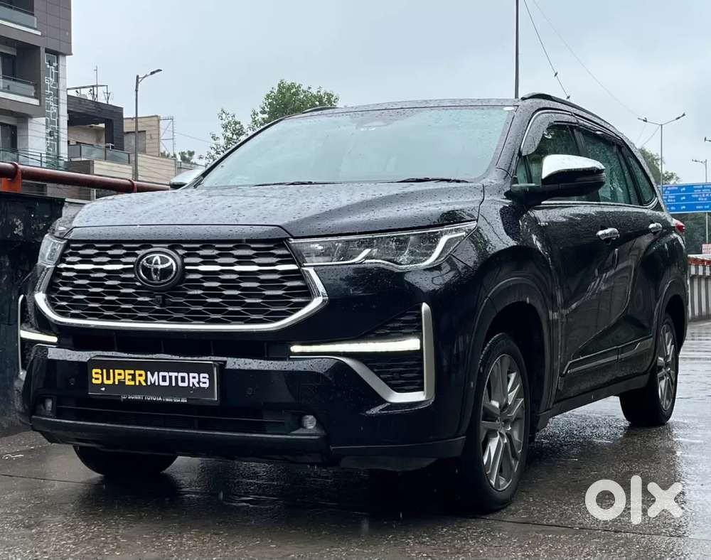 Toyota Innova Hycross 2.0 Zx (o) Hybrid 7 Str, 2025, Petrol