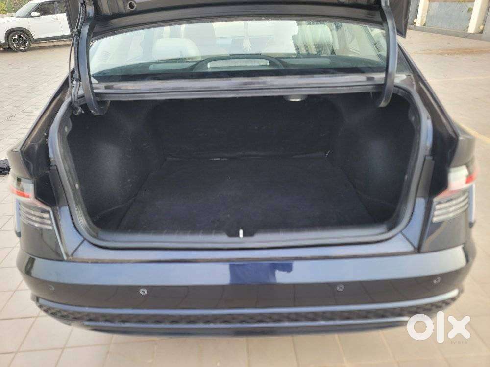 Hyundai Verna Sx (o) 1.5 Vtvt Ivt [2023 - 2026], 2023, Petrol