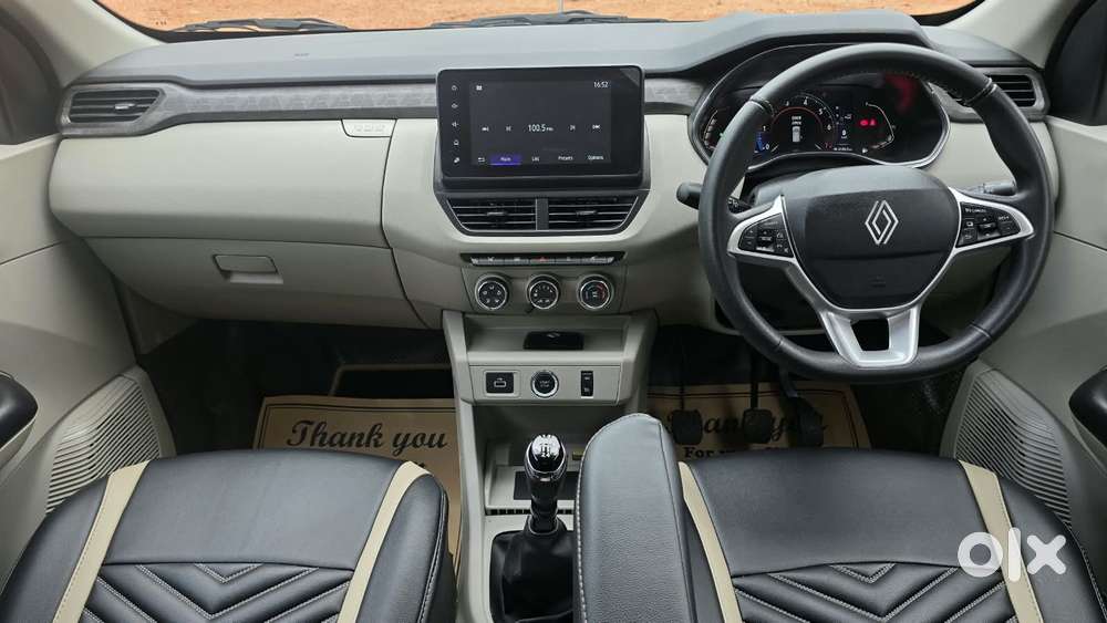 Renault Triber Rxz, 2025, Petrol