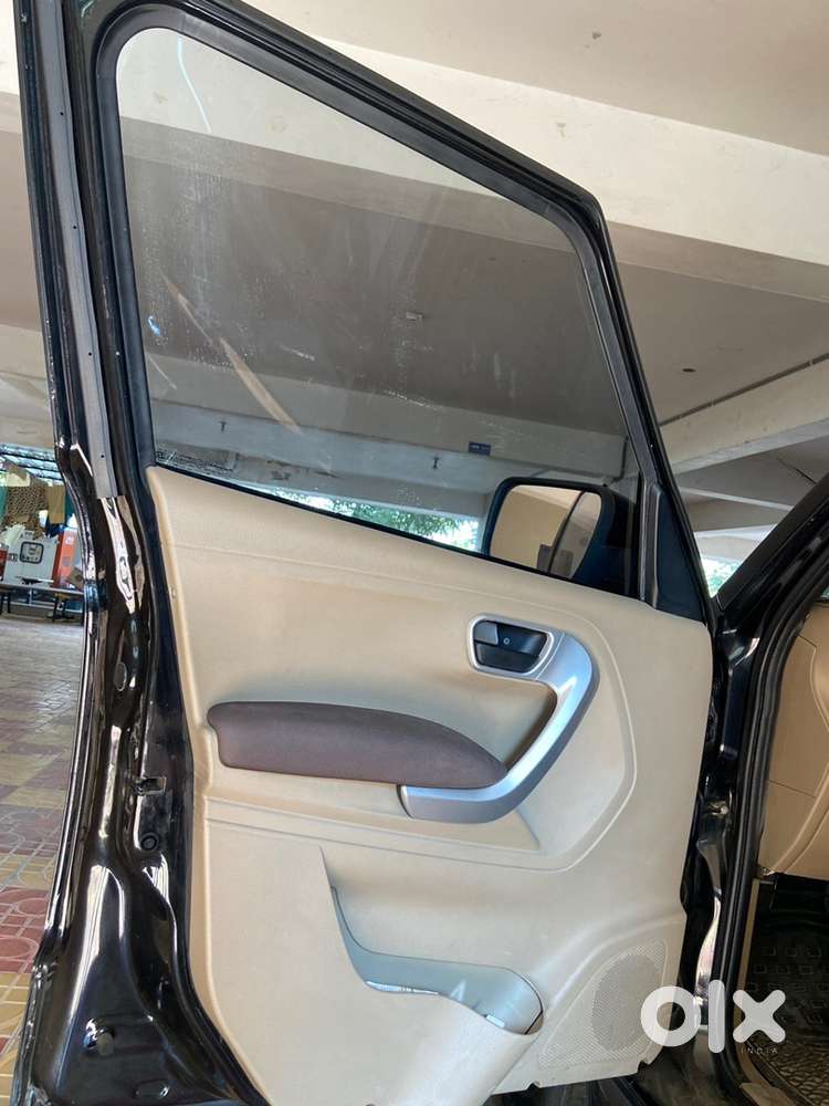 Mahindra Tuv 300 2019 Diesel Well Maintained December Registered