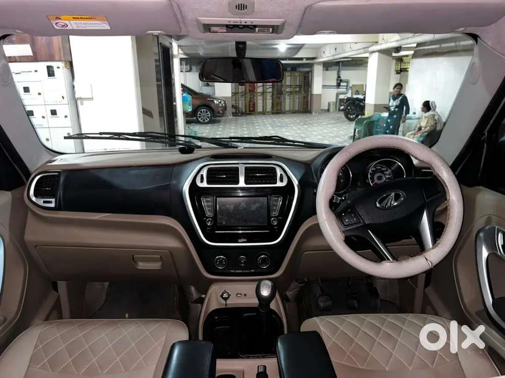 Mahindra Tuv 300 T10 2018 Model
