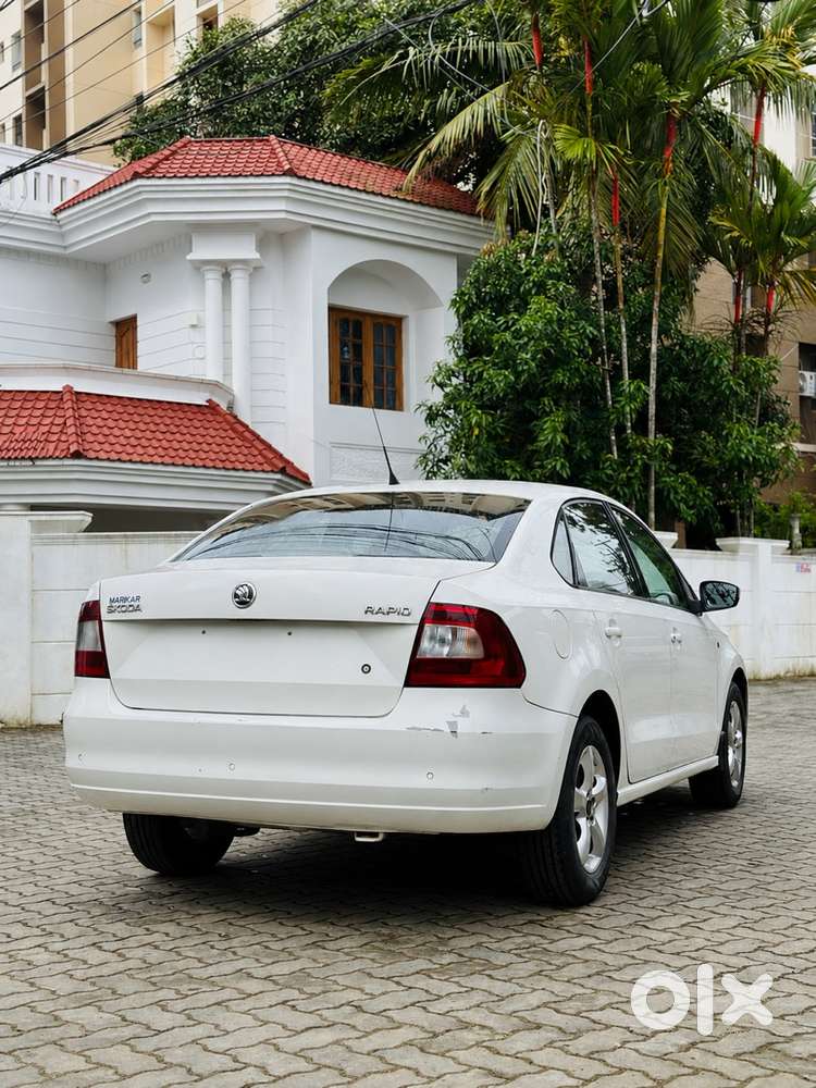 Skoda Rapid Ambition 1.6 Mt