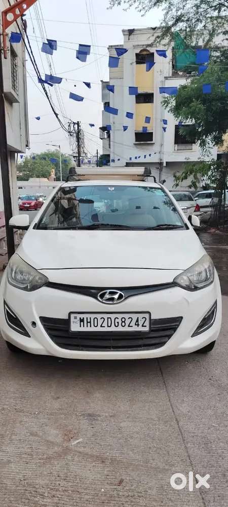 Hyundai I20 2014 Cng & Patrol 98000 Km Driven