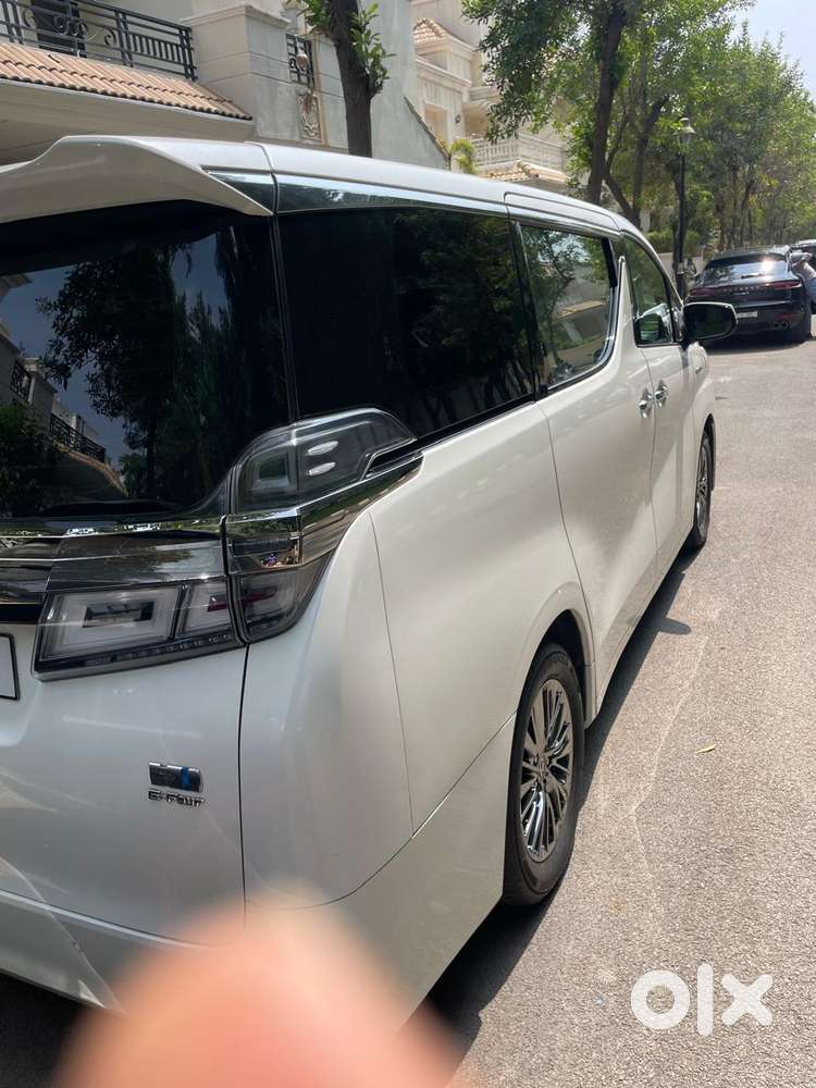 Toyota Vellfire, 2022, Petrol