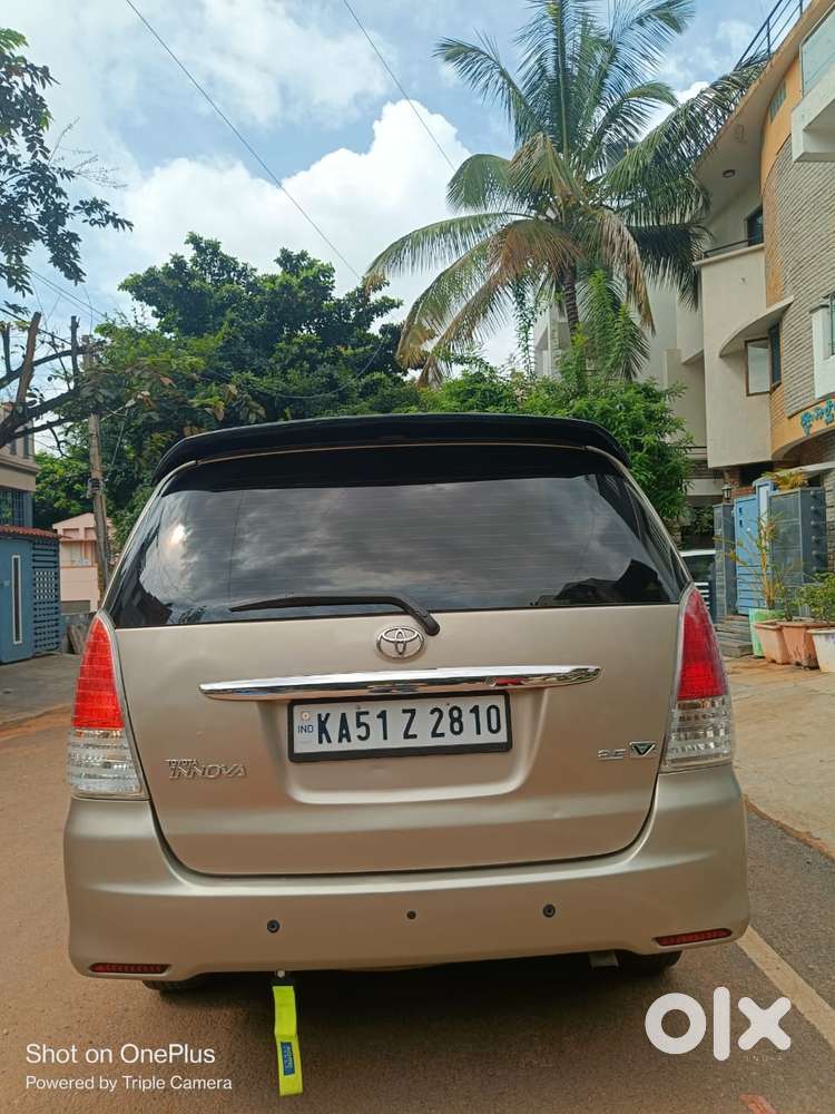 Toyota Innova 2004-2011 2.5 V Diesel 7-seater, 2009, Diesel