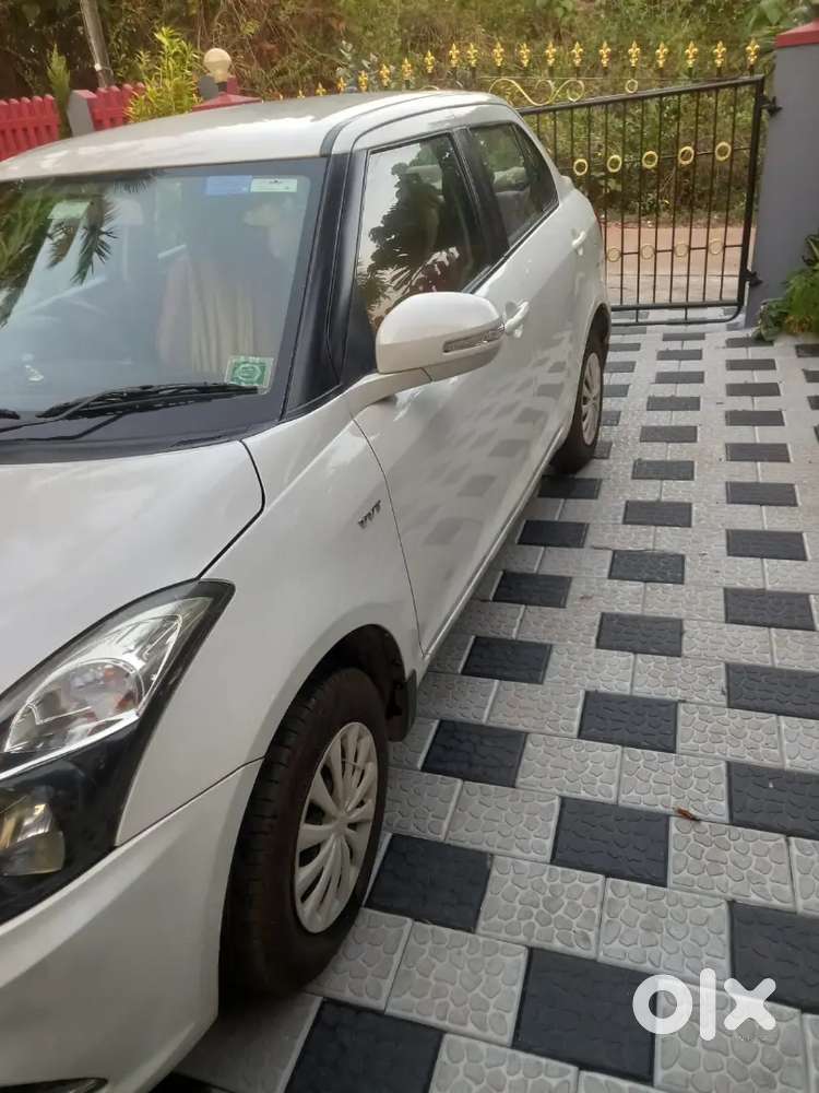 Maruti Suzuki Dzire 2016 Petrol 42000 Km Driven