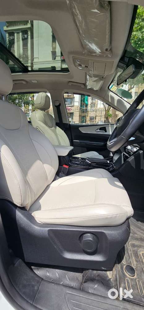 Mahindra Xuv700 2.2 Ax 7 Diesel At Str, 2023, Diesel
