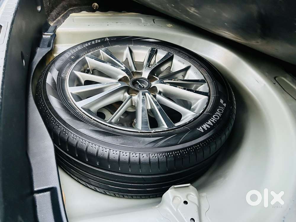 Toyota Corolla Altis 2013-2017 Vl At, 2016, Petrol