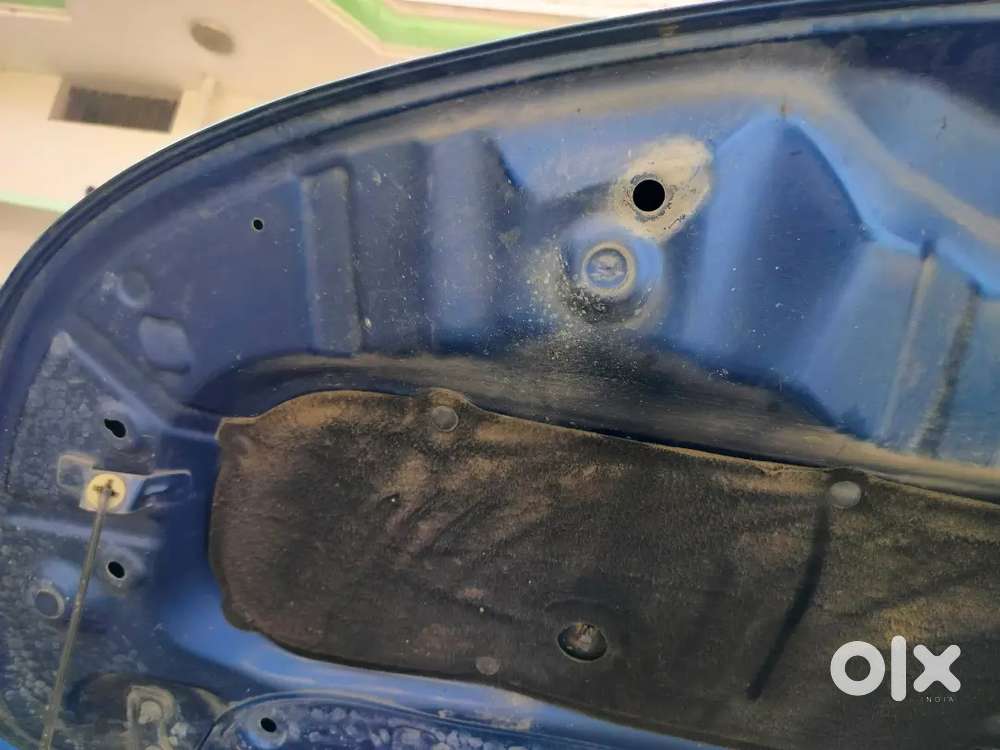 Renault  Triber 4 Naya New Battery Side Mirror Tuta Hua Hai Bus