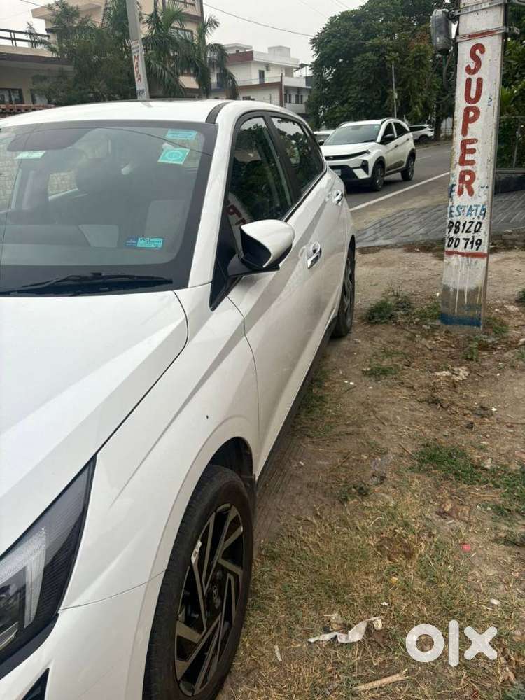 Hyundai I20 Asta (o) 1.2 Ivt, 2024, Petrol